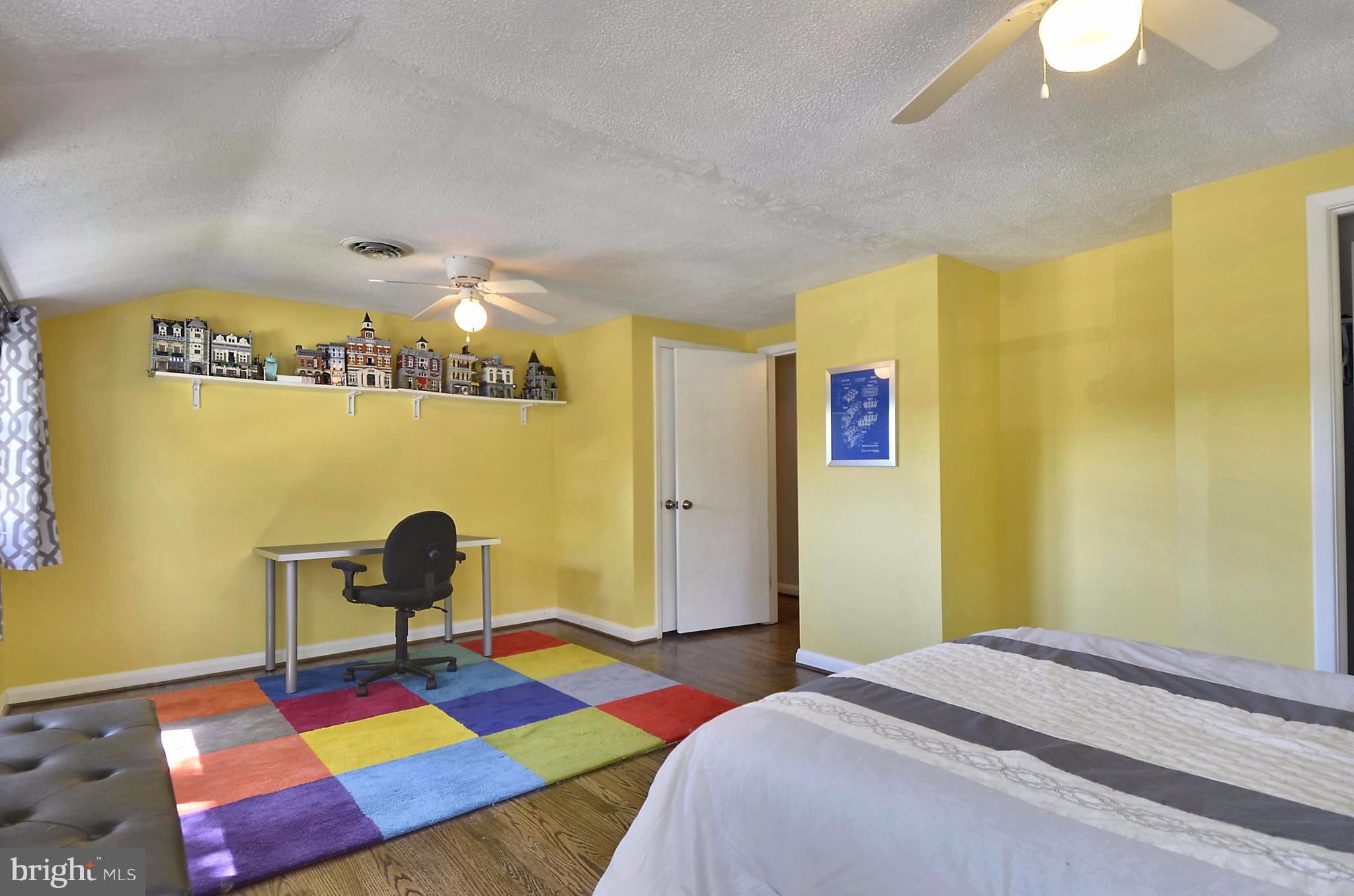 223 Rollingfield Road Catonsville, MD 21228 - Photo 20 of 30 Plenty of space for family and guests!