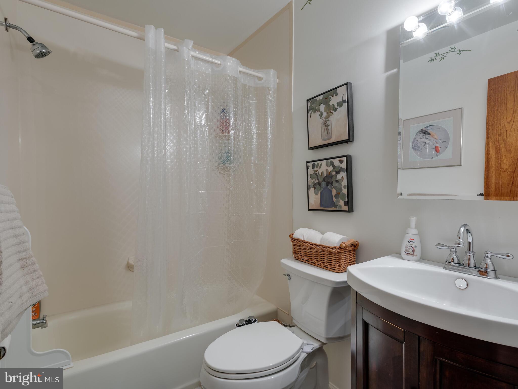 443 Auburn Road Landenberg, PA 19350 - Photo 22 of 69 Full Hall Bathroom