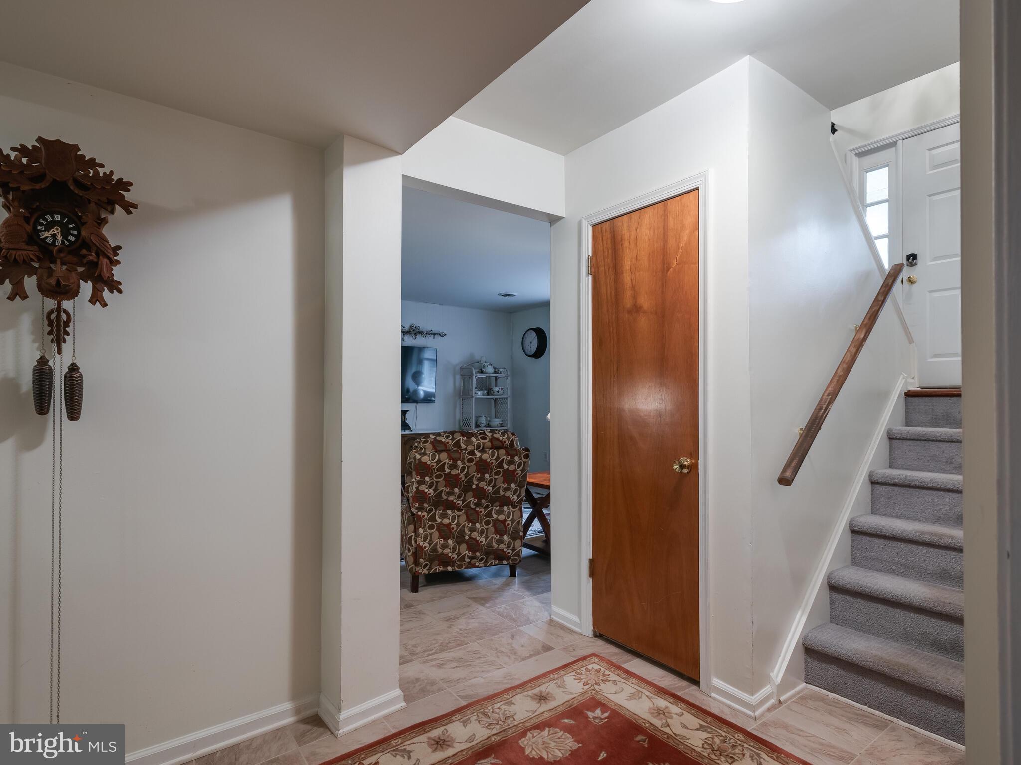 443 Auburn Road Landenberg, PA 19350 - Photo 23 of 69 10x7 center hall feels spacious