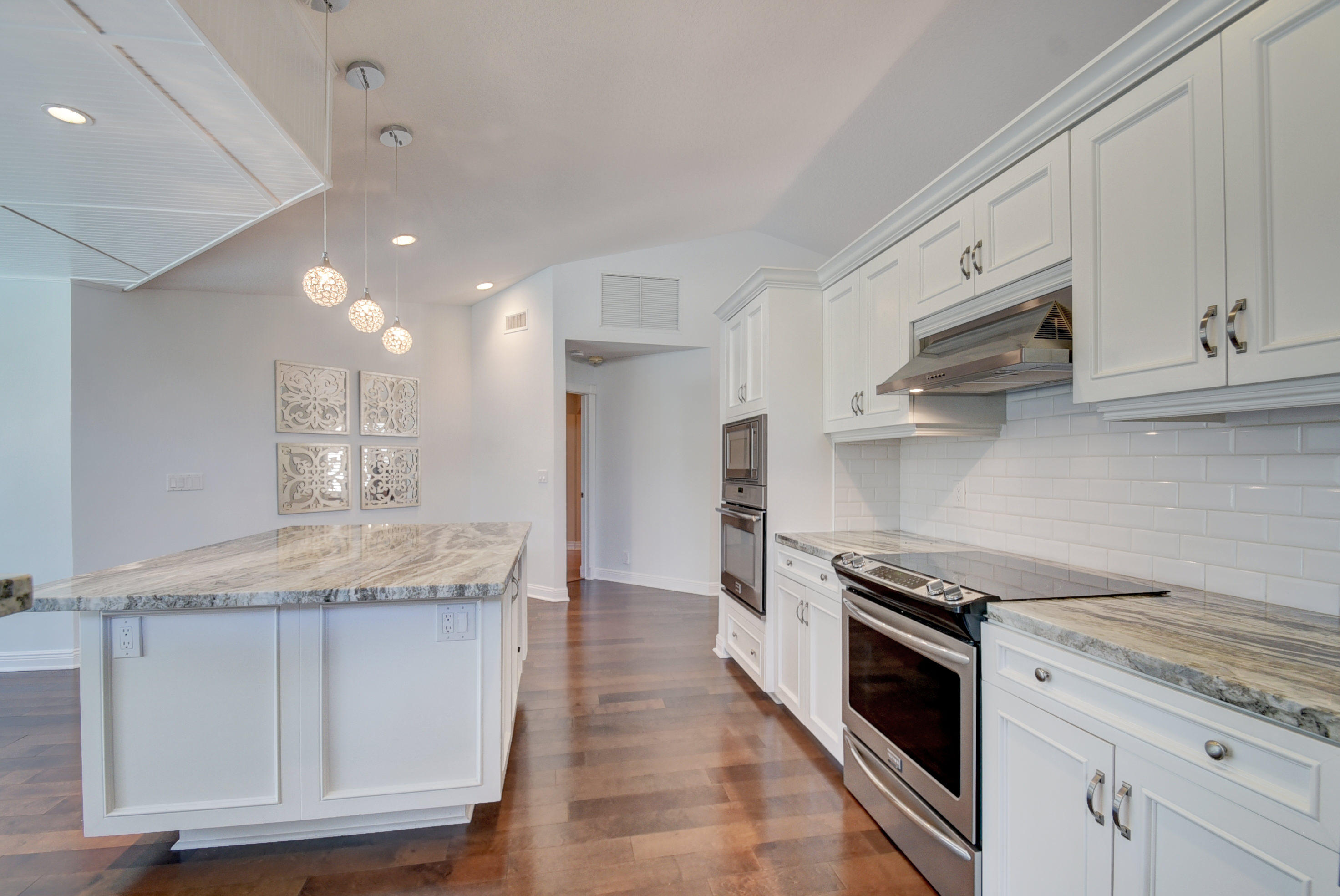 9401 Old Pine Road Boca Raton, FL 33428 - Photo 6 of 40 Kitchen