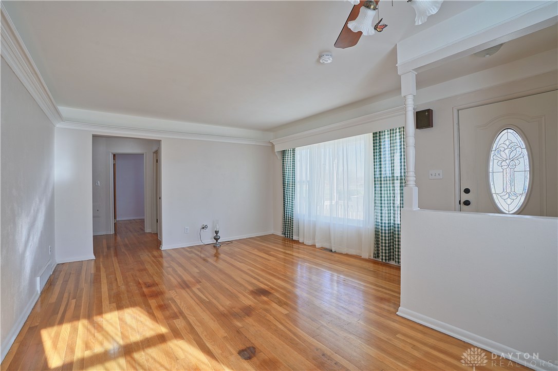 225 Spinning Road Dayton, OH 45431 - Photo 6 of 43 Gallery Image 6