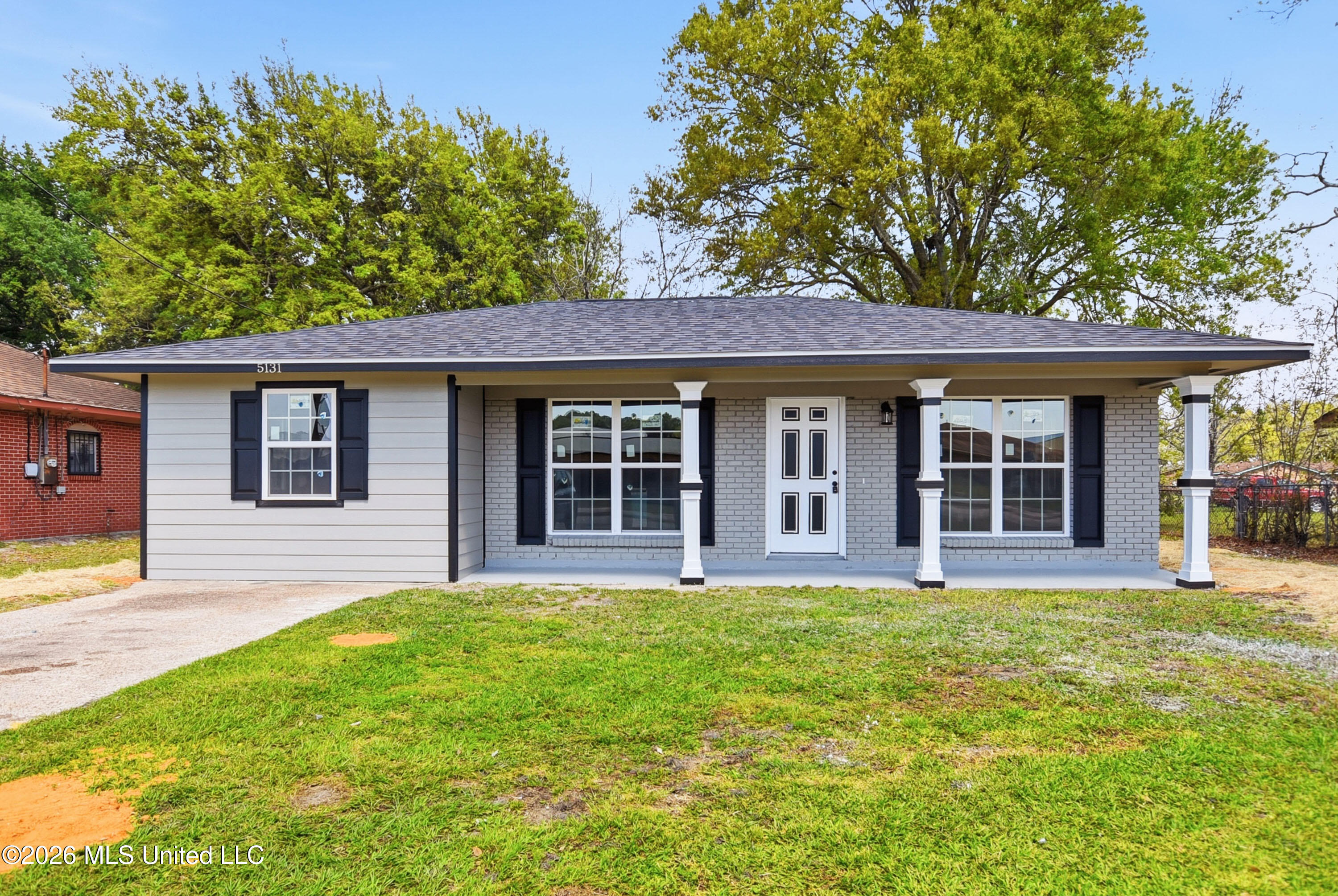 5131 Jefferson Avenue Moss Point, MS 39563 - Photo 1 of 17 DSC_0002