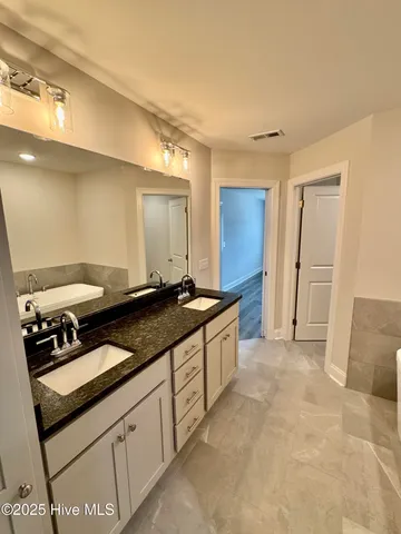 $2,000 | 1404 Hartley Lane, Unit C, Greenville, NC 27834