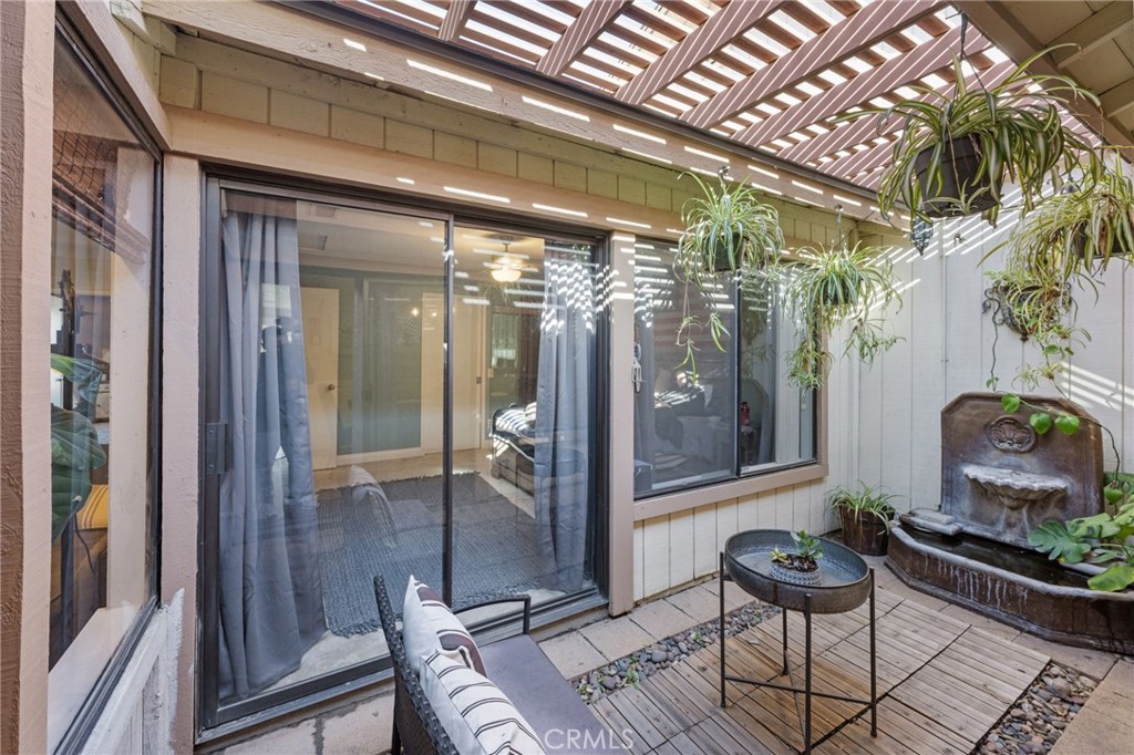 2565 Laramie Road Riverside, CA 92506 - Photo 22 of 46 a outdoor living space with furniture