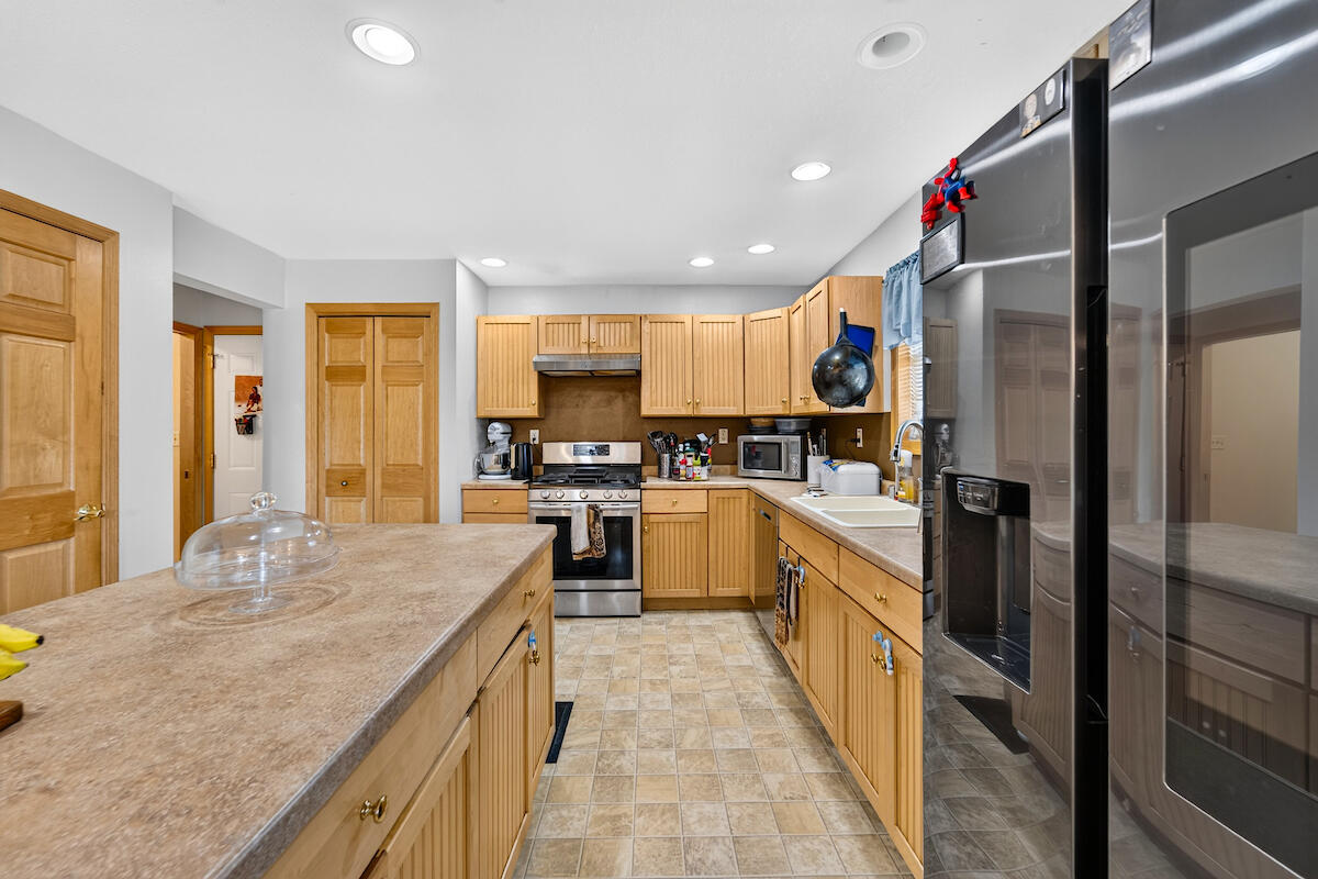 1302 Franklin Street Racine, WI 53403 - Photo 4 of 31 Kitchen