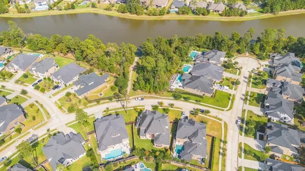 $779,900 | 1026 Pleasant Pines Lane, Pinehurst, TX 77362