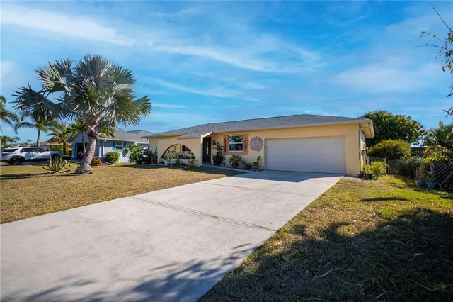 $249,999 | 242 Annapolis Lane, Rotonda West, FL 33947