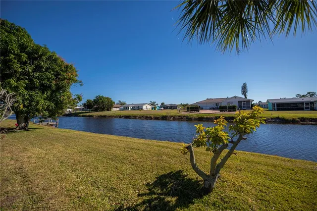 $249,999 | 242 Annapolis Lane, Rotonda West, FL 33947