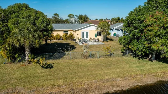 $249,999 | 242 Annapolis Lane, Rotonda West, FL 33947