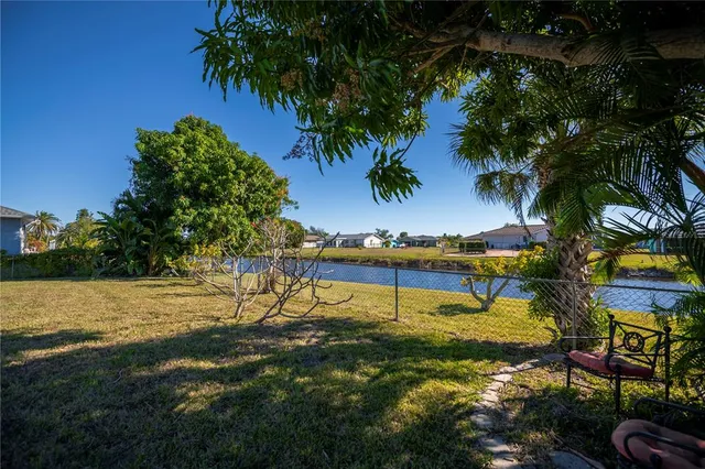 $249,999 | 242 Annapolis Lane, Rotonda West, FL 33947