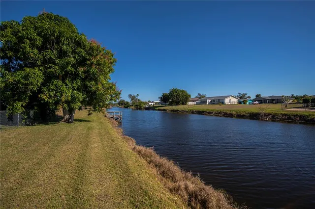 $249,999 | 242 Annapolis Lane, Rotonda West, FL 33947