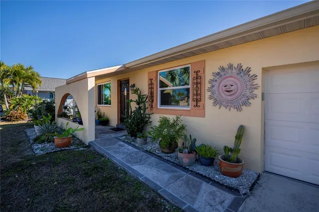 $249,999 | 242 Annapolis Lane, Rotonda West, FL 33947