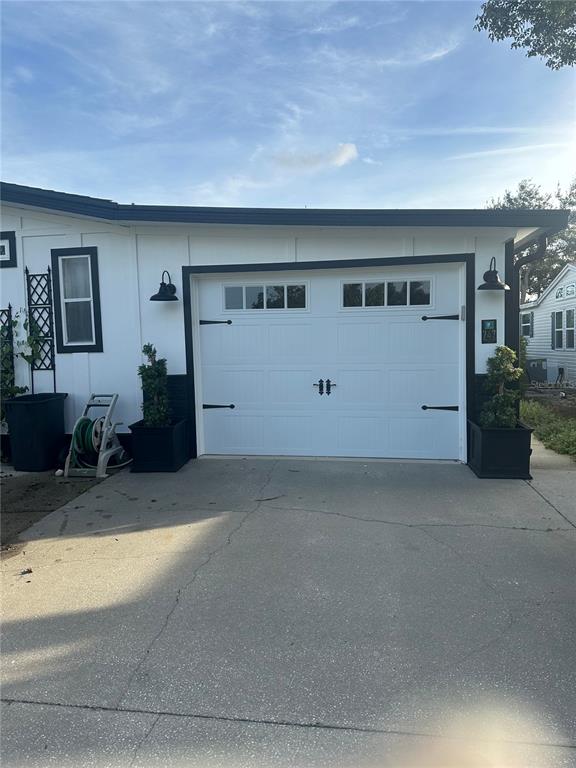 747 Navigators Way Edgewater, FL 32141 - Photo 2 of 27