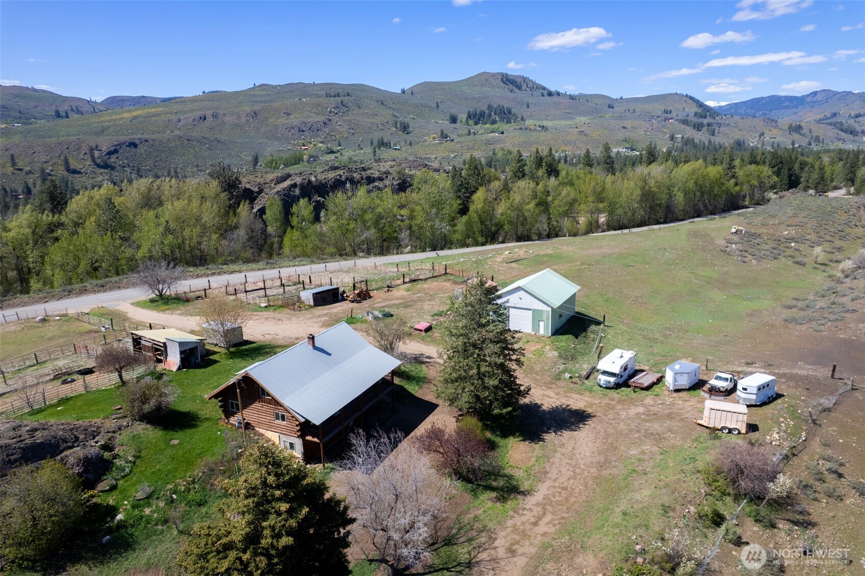 364 East Chewuch Road Winthrop, WA 98862 - Photo 5 of 40 Gallery Image 5