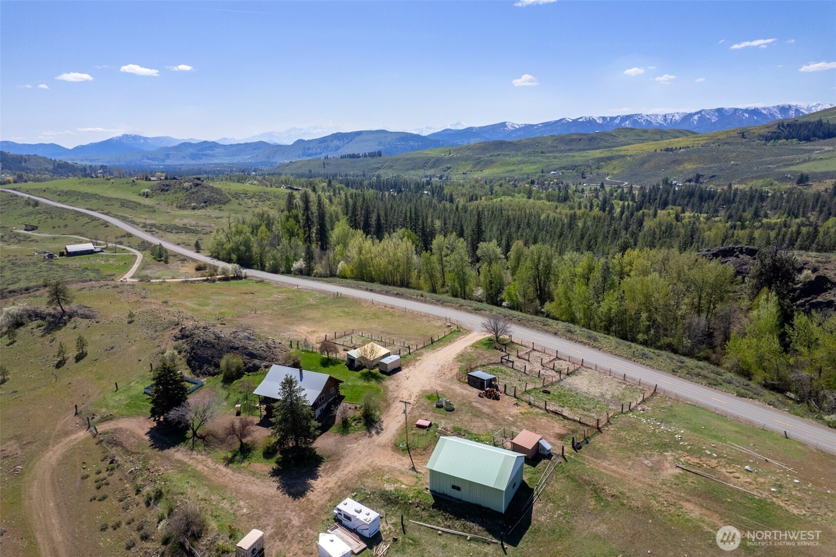 364 East Chewuch Road Winthrop, WA 98862 - Photo 6 of 40 Gallery Image 6