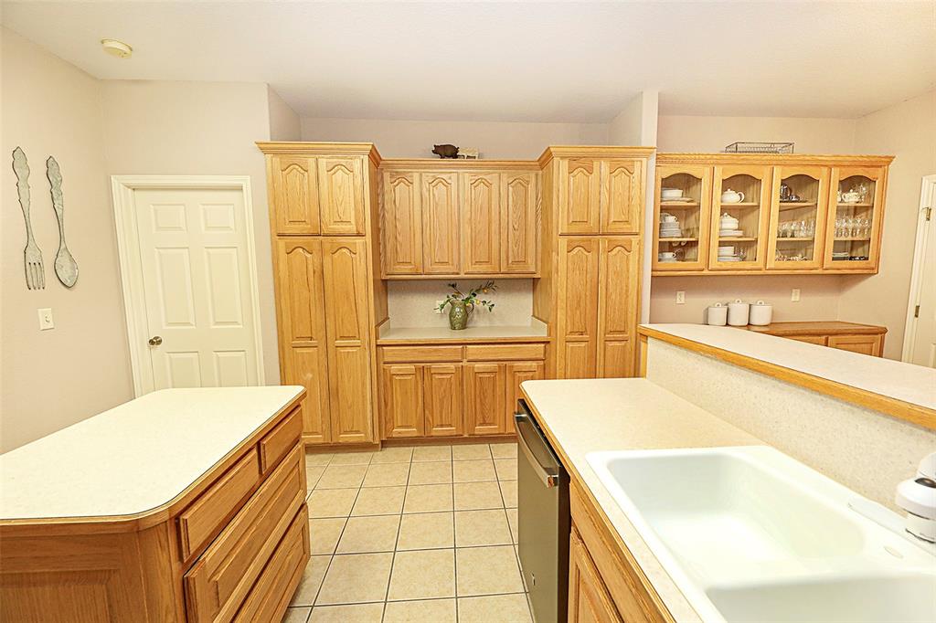 795 Beach Road Bowie, TX 76230 - Photo 15 of 40