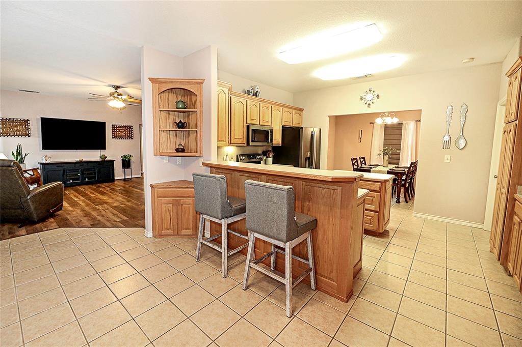 795 Beach Road Bowie, TX 76230 - Photo 17 of 40