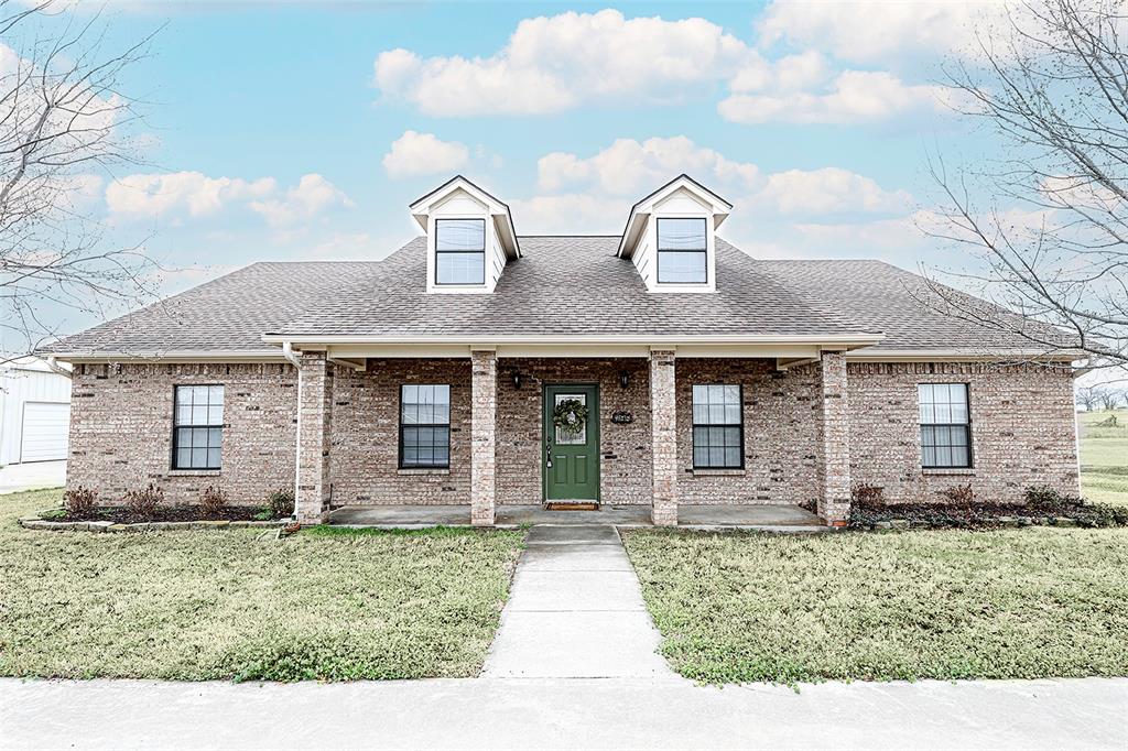 795 Beach Road Bowie, TX 76230 - Photo 5 of 40