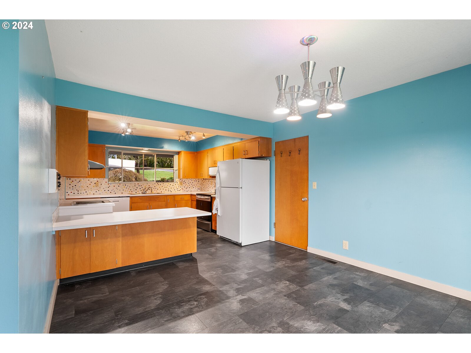 1520 Main Street Forest Grove, OR 97116 - Photo 4 of 37