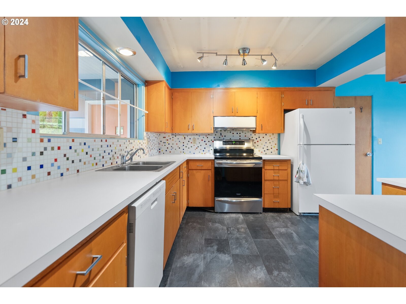 1520 Main Street Forest Grove, OR 97116 - Photo 6 of 37