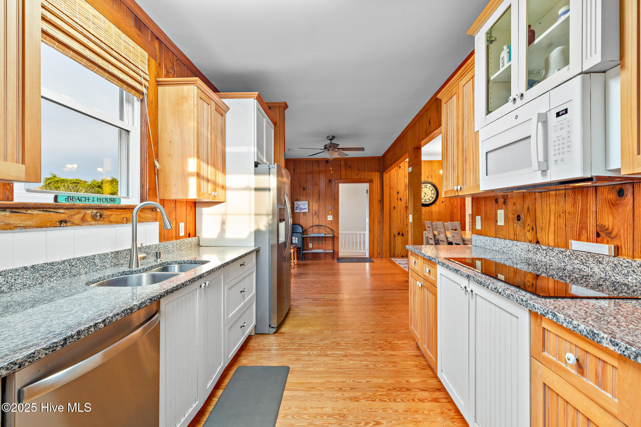 419 Caswell Beach Road Oak Island, NC 28465 - Photo 10 of 105 419 Caswell Beach Road-51