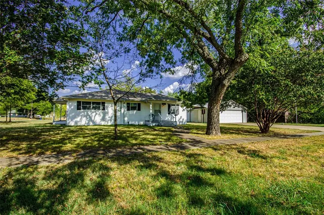 $1,649 | 104 Cole Street, Ladonia, TX 75449