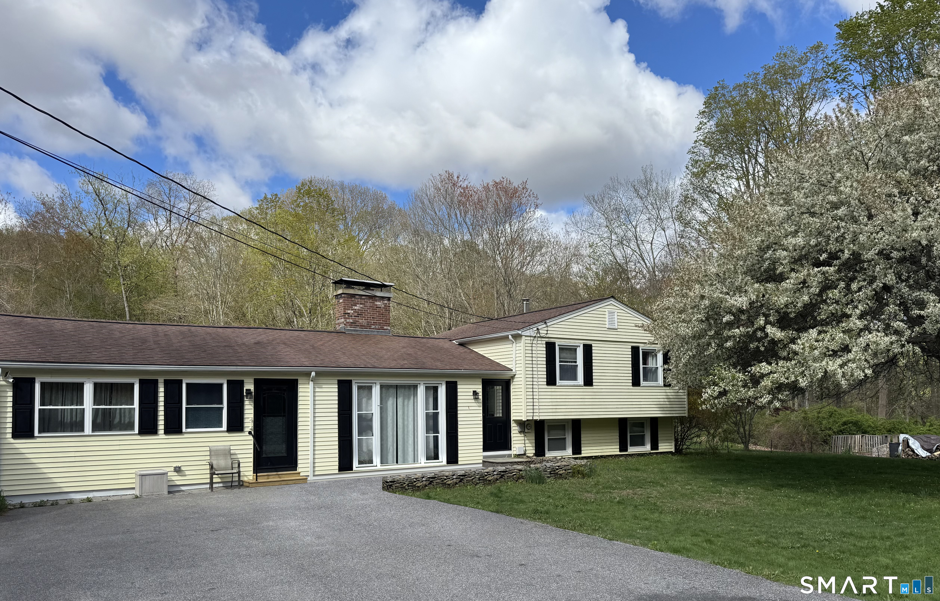 Welcome to 274 Hanks Hill Road!