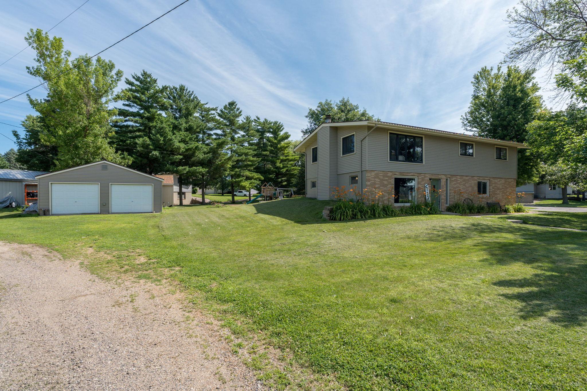 712 Pine Street Nicollet, MN 56074 - Photo 3 of 41