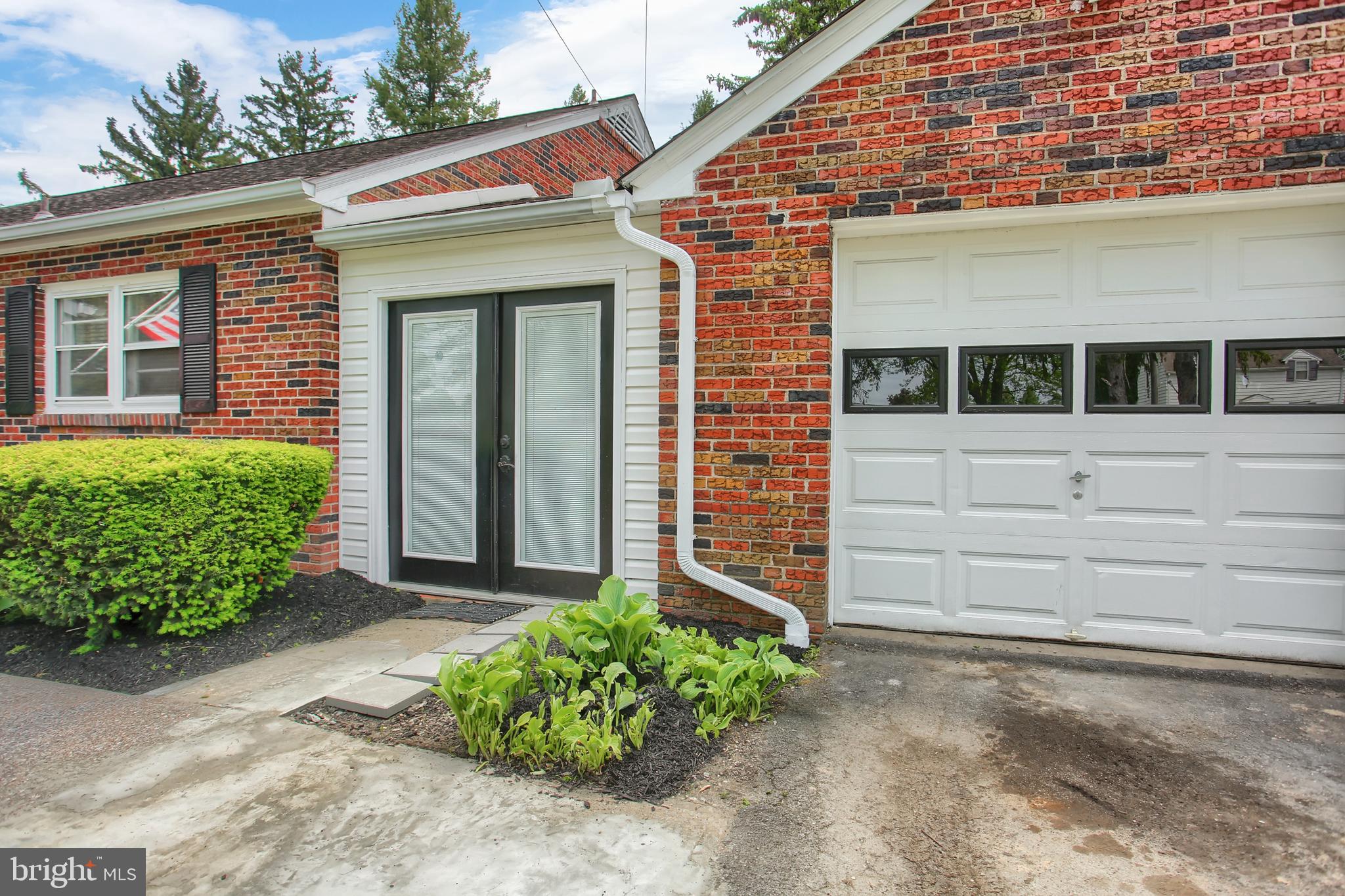 5609 Devonshire Road Harrisburg, PA 17112 - Photo 4 of 39 Gallery Image 4