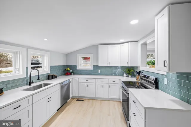 $475,000 | 15 Henry Avenue, Collegeville, PA 19426