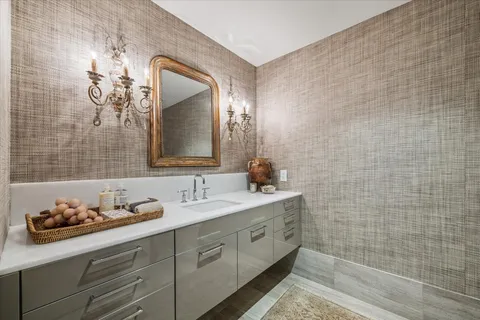 $2,997,000 | 3433 Westheimer Road, Unit 706, Houston, TX 77027