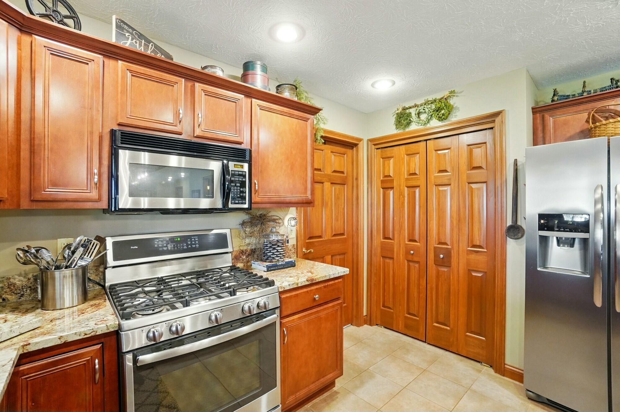 1844 Conrad Court, Unit 20 Springfield, OH 45502 - Photo 14 of 46