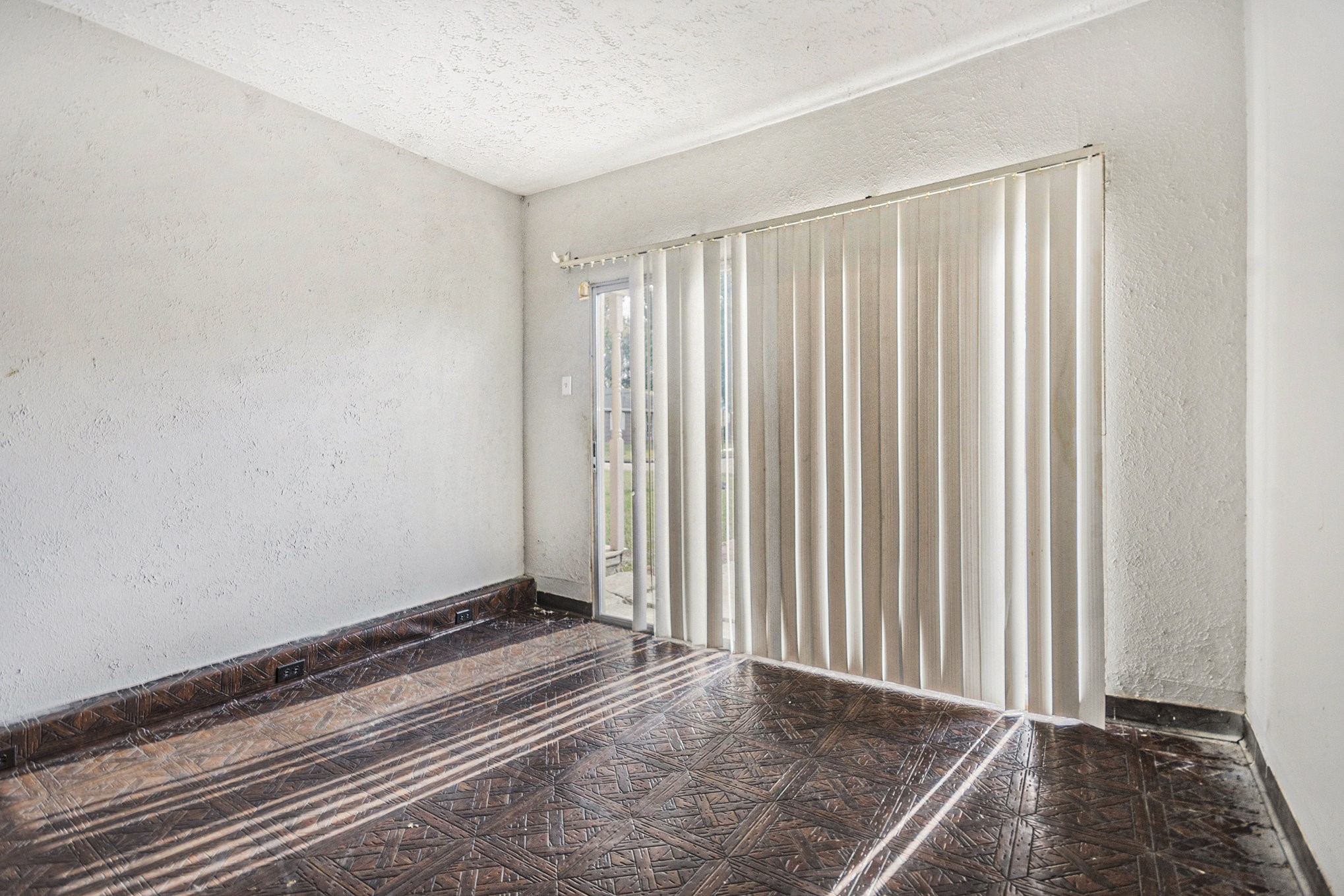 10619 Wheaton Drive Houston, TX 77089 - Photo 11 of 25