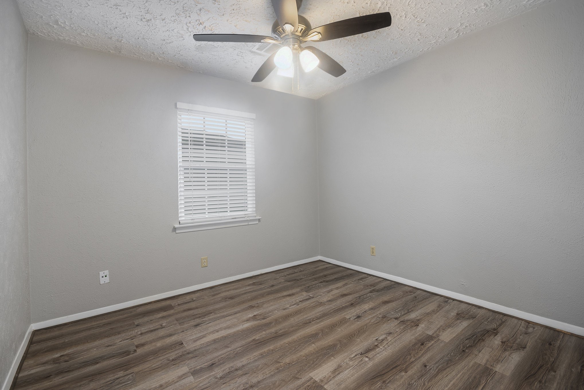 10619 Wheaton Drive Houston, TX 77089 - Photo 13 of 25