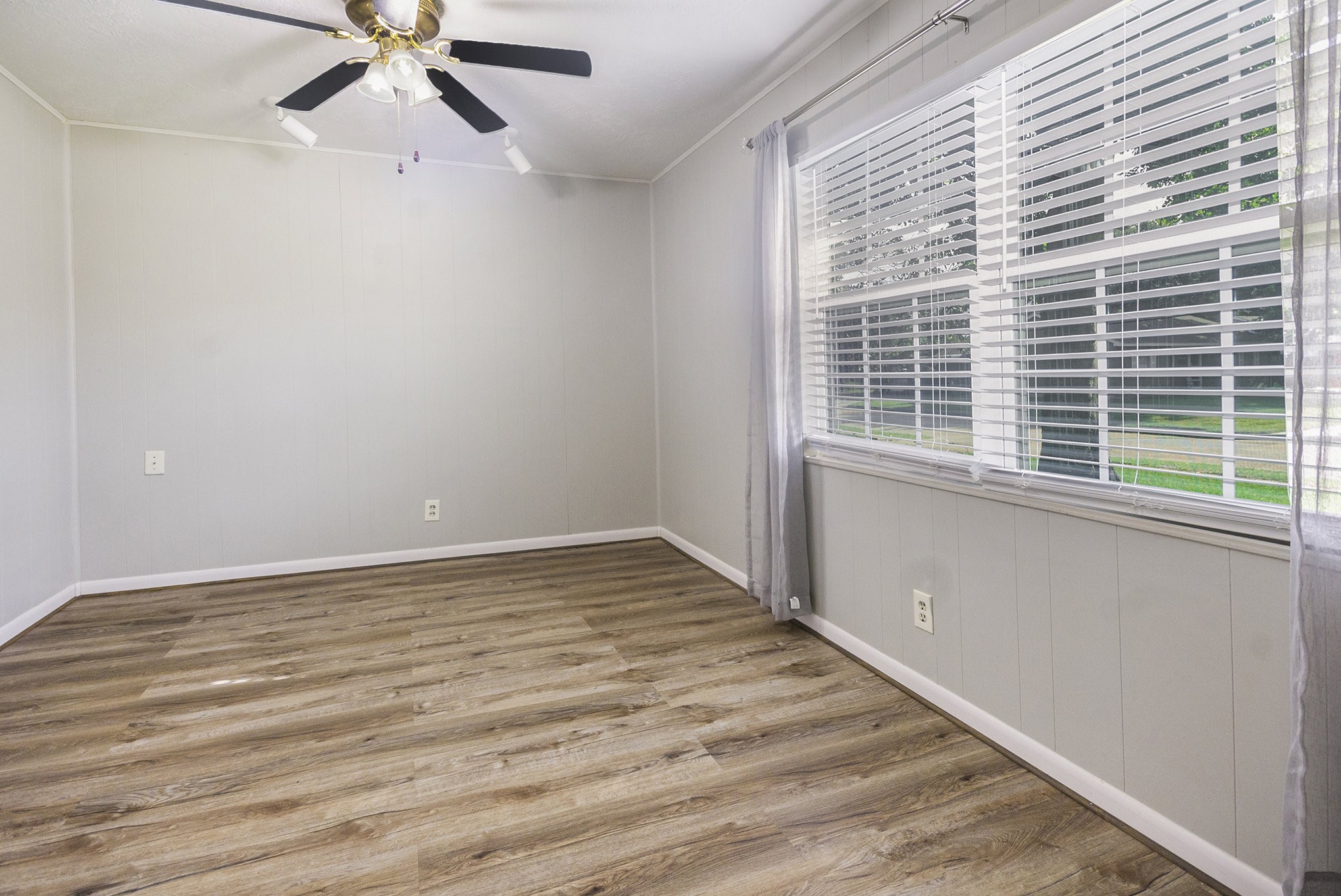 10619 Wheaton Drive Houston, TX 77089 - Photo 14 of 25