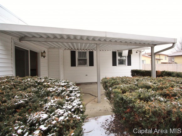 445 Armor Road Springfield, IL 62704 - Photo 11 of 14