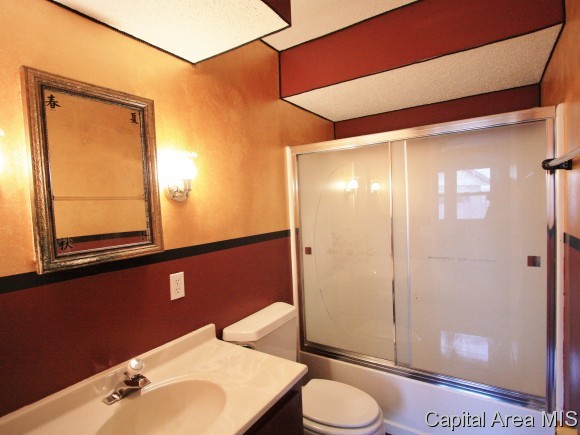 445 Armor Road Springfield, IL 62704 - Photo 7 of 14