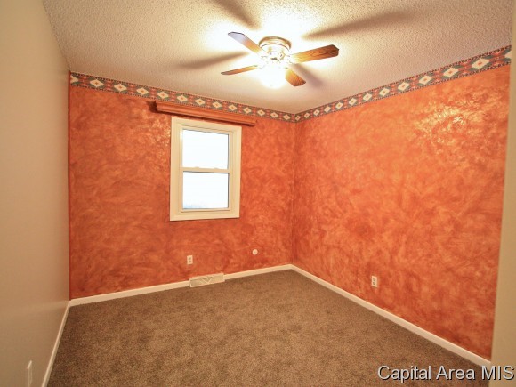 445 Armor Road Springfield, IL 62704 - Photo 10 of 14
