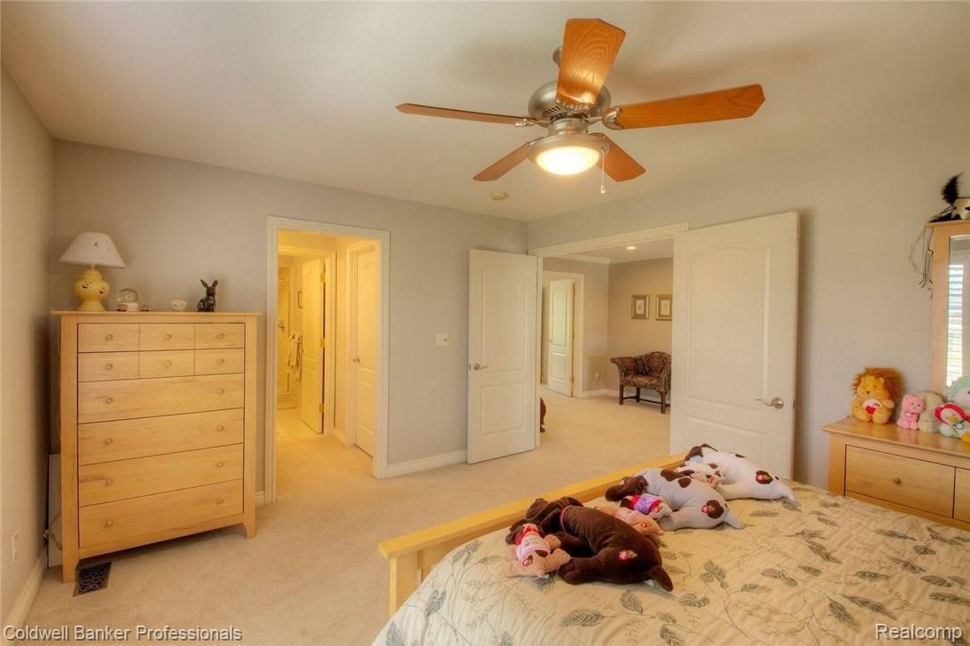 2839 Hastings Court Rochester, MI 48306 - Photo 41 of 56 2839 - Upper Second Bedroom to Bathroom.jpg