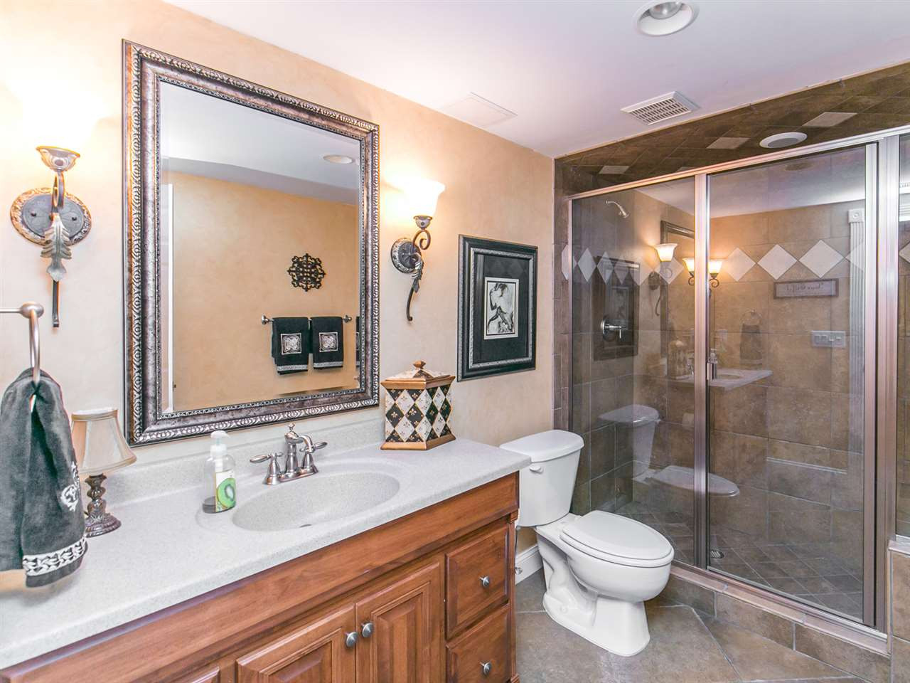 12221 Dunard Street Raleigh, NC 27614 - Photo 19 of 25 Bathroom