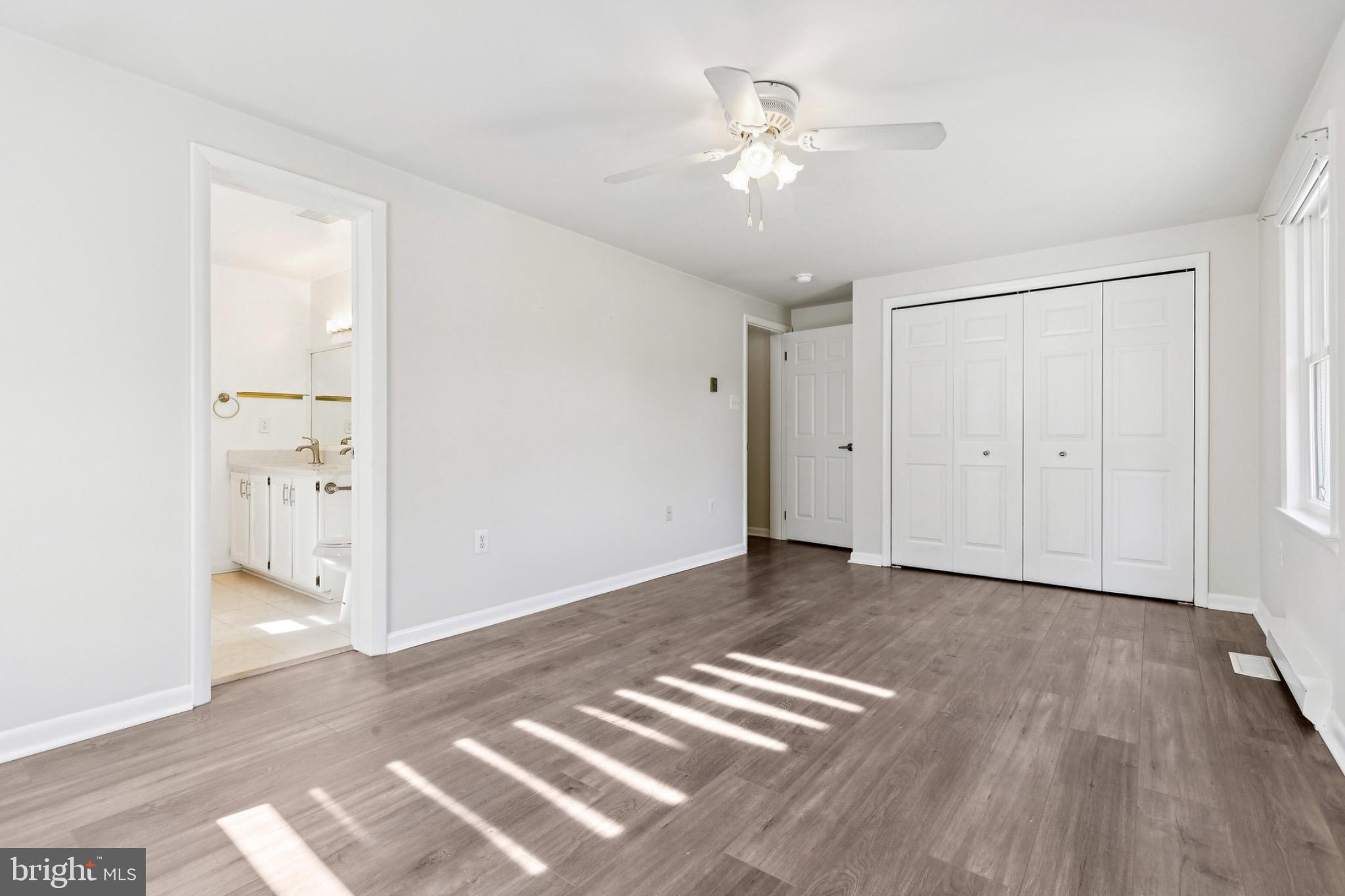 6127 Beverleys Mill Road Broad Run, VA 20137 - Photo 14 of 28 Large primary bedroom with natural light.