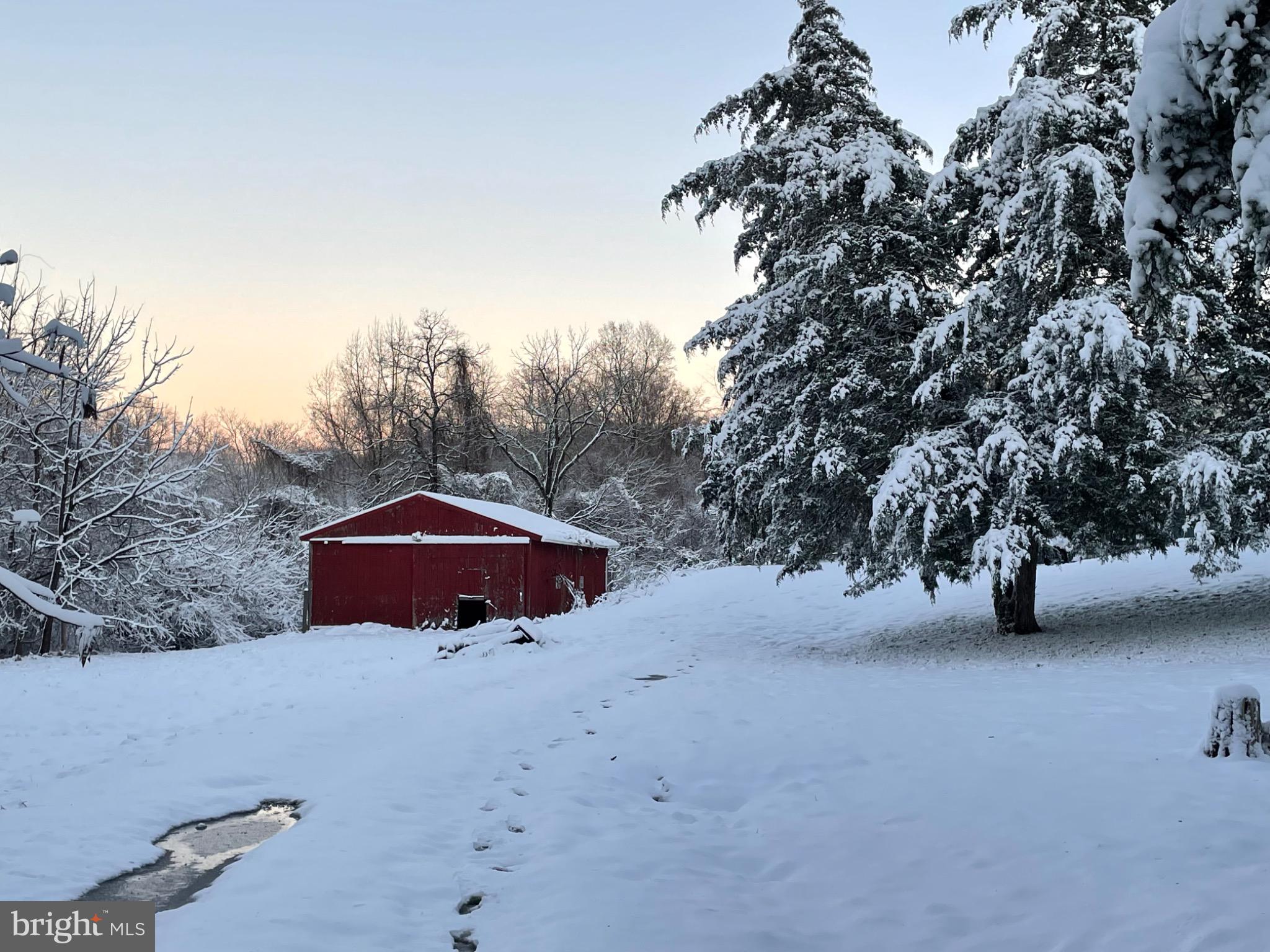 6127 Beverleys Mill Road Broad Run, VA 20137 - Photo 27 of 28 Barn in the snow.