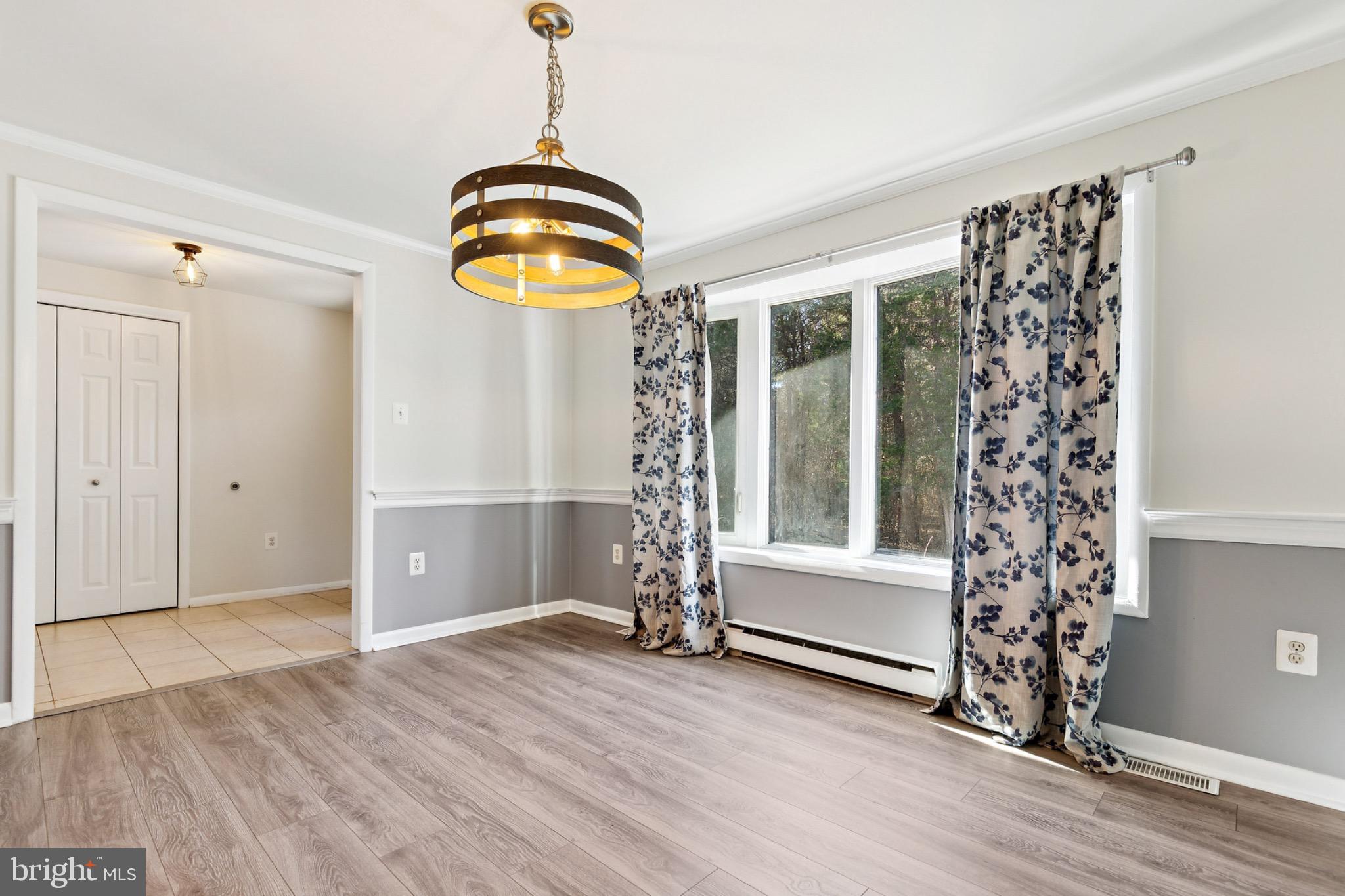 6127 Beverleys Mill Road Broad Run, VA 20137 - Photo 6 of 28 Bright and airy dining room with modern charm.