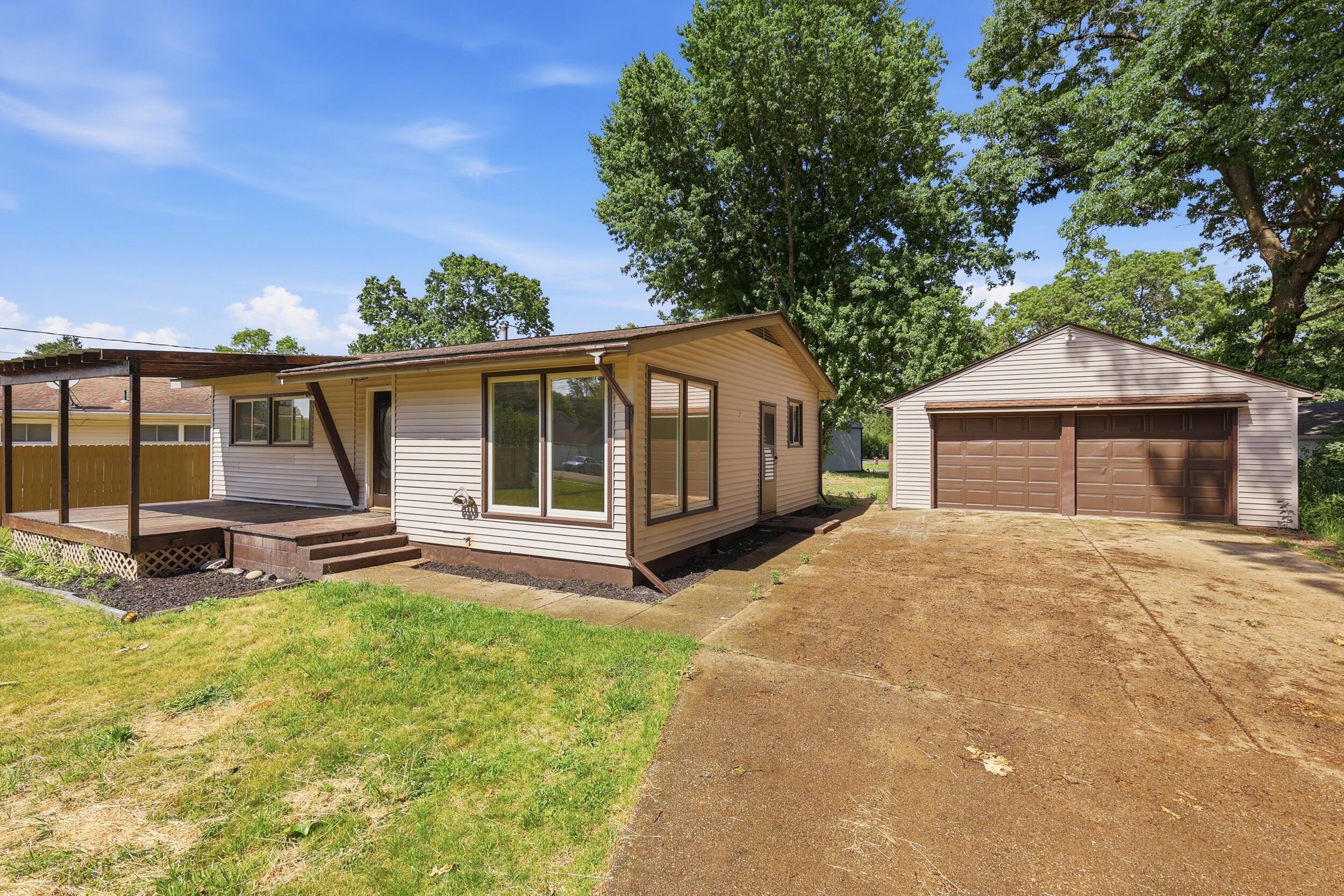 310 North John Street Decatur, MI 49045 - Photo 5 of 25 25_3j5a2934