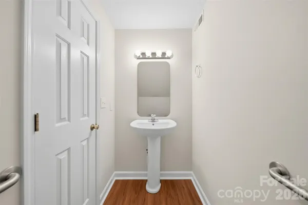 $325,000 | 154 39th Ave Court Northwest, Hickory, NC 28601