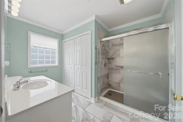 $325,000 | 154 39th Ave Court Northwest, Hickory, NC 28601