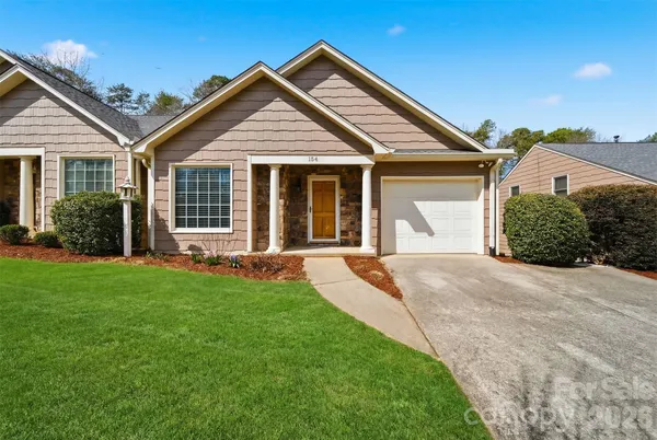 $325,000 | 154 39th Ave Court Northwest, Hickory, NC 28601