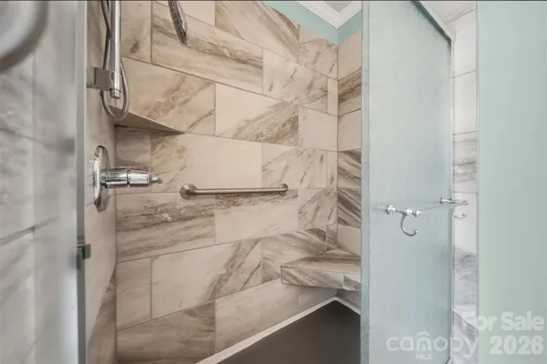 $325,000 | 154 39th Ave Court Northwest, Hickory, NC 28601