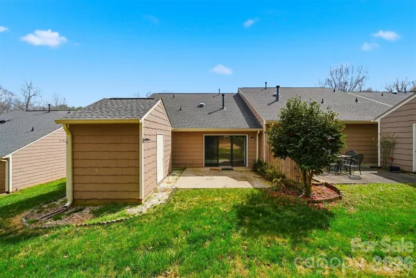 $325,000 | 154 39th Ave Court Northwest, Hickory, NC 28601