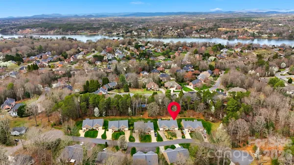 $325,000 | 154 39th Ave Court Northwest, Hickory, NC 28601